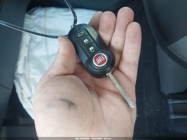 44000999 :رقم المزاد ، ZFBCFAAH2HZ039768 vin ، 2017 Fiat 500l Pop مزاد بيع