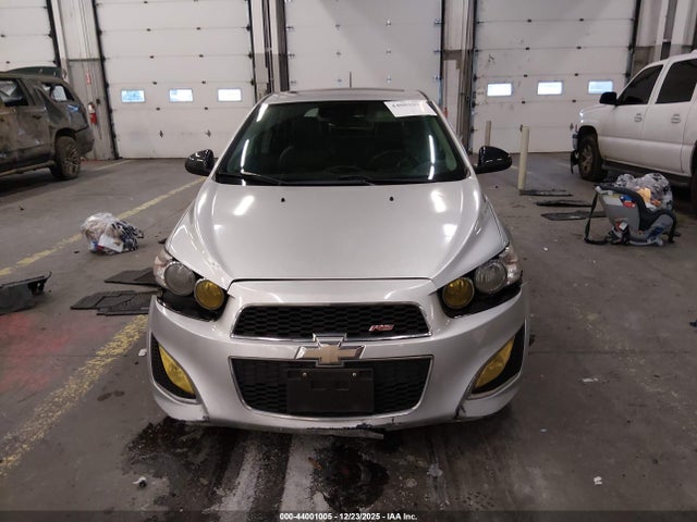 1G1JH6SB4F4107013 Chevrolet Sonic Rs Manual