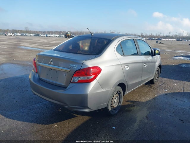 2017 MITSUBISHI MIRAGE G4 ML32F3FJ0HHF16158 Photo 3