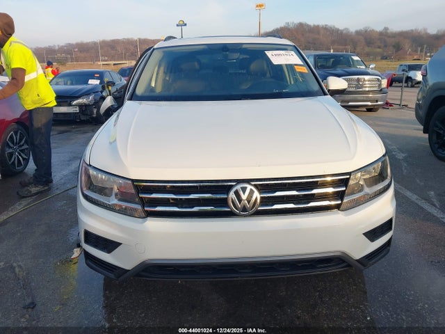 44001024 :رقم المزاد ، 3VV3B7AX9MM037645 vin ، 2021 Volkswagen Tiguan 2.0t Se/2.0t Se R-line Black/2.0t Sel مزاد بيع