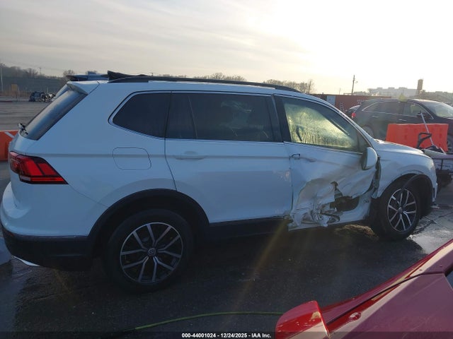 44001024 :رقم المزاد ، 3VV3B7AX9MM037645 vin ، 2021 Volkswagen Tiguan 2.0t Se/2.0t Se R-line Black/2.0t Sel مزاد بيع