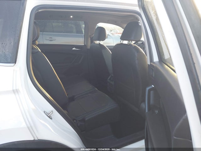 44001024 :رقم المزاد ، 3VV3B7AX9MM037645 vin ، 2021 Volkswagen Tiguan 2.0t Se/2.0t Se R-line Black/2.0t Sel مزاد بيع