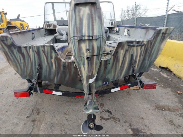 Tracker Other 2016 BUJ13950J516 Image 10