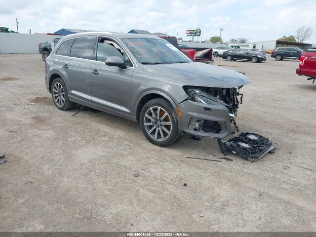 2017 AUDI Q7 WA1VAAF72HD031214 Photo 0
