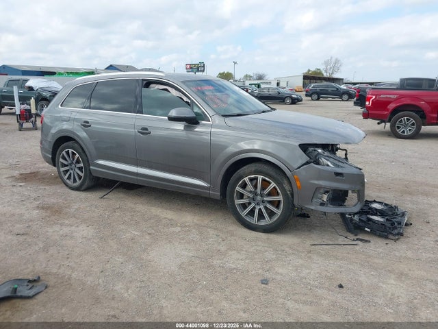2017 Audi Q7 3.0t Premium მანქანა იყიდება აუქციონზე, vin: WA1VAAF72HD031214, აუქციონის ნომერი: 44001098