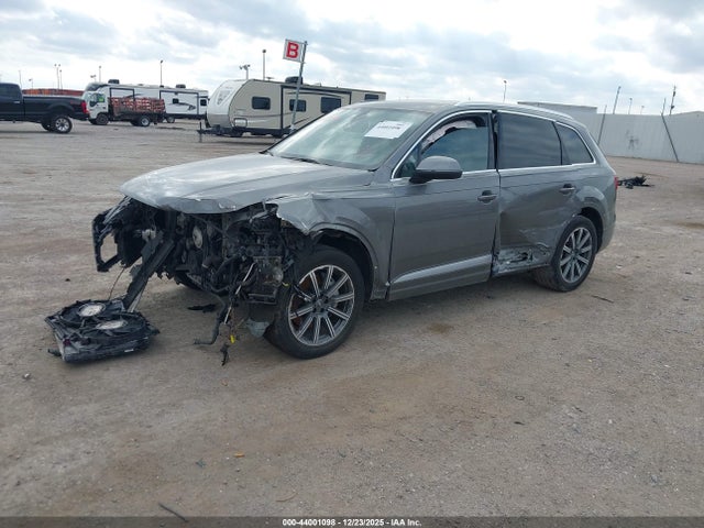 2017 Audi Q7 3.0t Premium მანქანა იყიდება აუქციონზე, vin: WA1VAAF72HD031214, აუქციონის ნომერი: 44001098