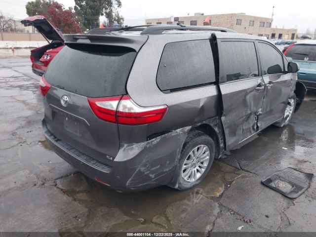 2017 TOYOTA SIENNA 5TDYZ3DC6HS879835 Photo 3