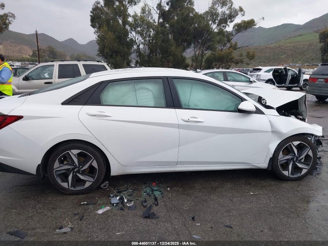 5NPLS4AG7PH097169 Hyundai ELANTRA SEL