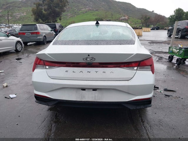 5NPLS4AG7PH097169 Hyundai ELANTRA SEL
