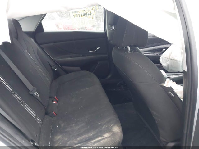 5NPLS4AG7PH097169 Hyundai ELANTRA SEL
