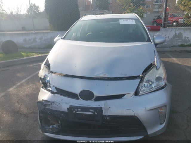 JTDKN3DU6F1935728 Toyota Prius Two