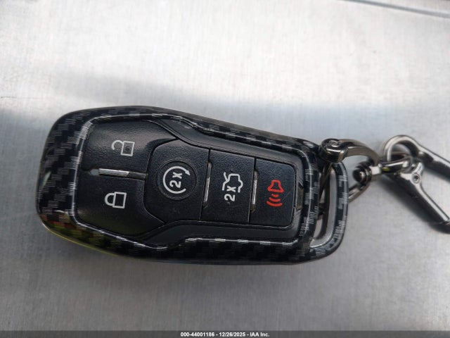 44001186 :رقم المزاد ، 2FMPK3K90HBB06055 vin ، 2017 Ford Edge Titanium مزاد بيع