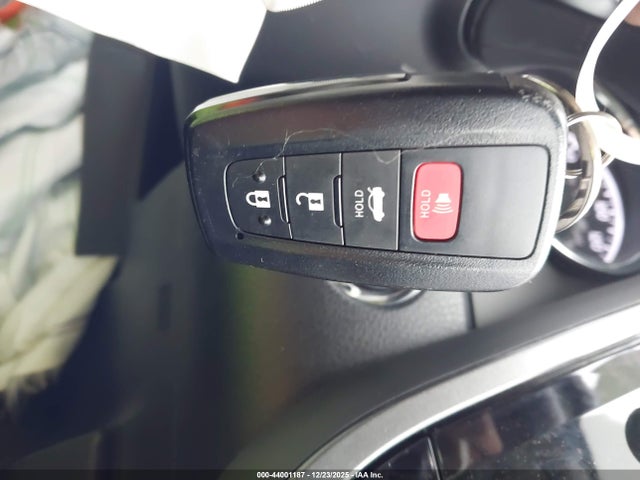 4T1L11AK8LU325312 Toyota CAMRY LE