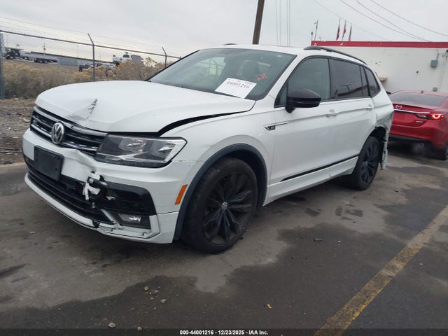 3VV2B7AX4LM151627 Volkswagen Tiguan 2.0t Se/2.0t Se R-line Black/2.0t Sel