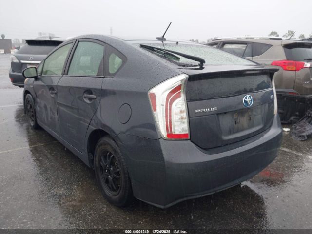 2015 TOYOTA PRIUS JTDKN3DU2F2001690 Photo 2