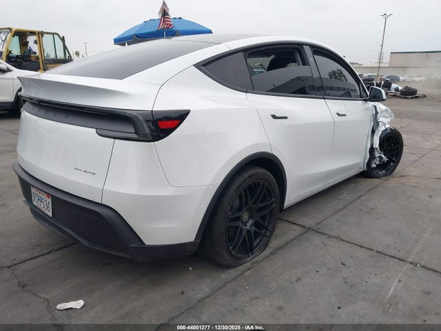 2026 TESLA MODEL Y 7SAYGDEE1TF356816 Photo 3