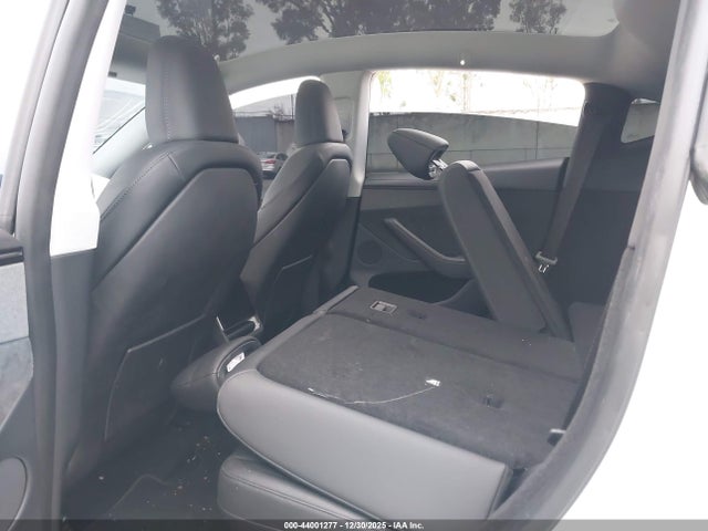 2026 TESLA MODEL Y 7SAYGDEE1TF356816 Photo 7