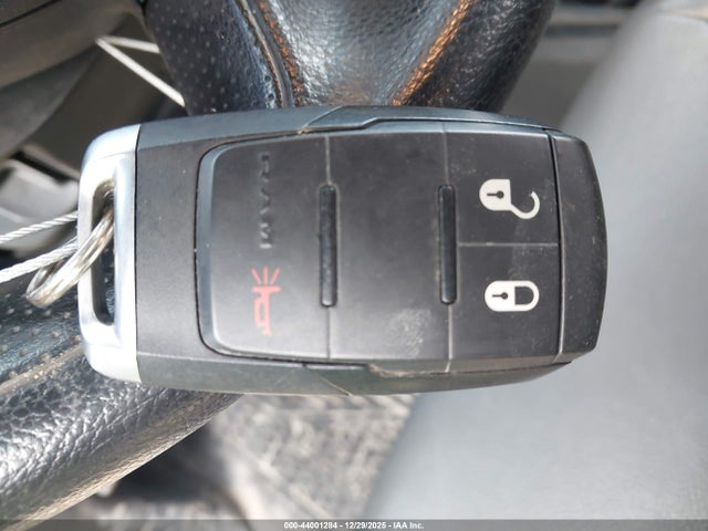 44001284 :رقم المزاد ، 3C7WRTCL9RG248735 vin ، 2024 Ram 3500 Chassis Tradesman/slt/laramie/limited مزاد بيع