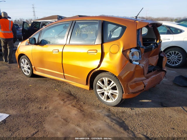2009 HONDA FIT JHMGE87429S075693 Photo 2