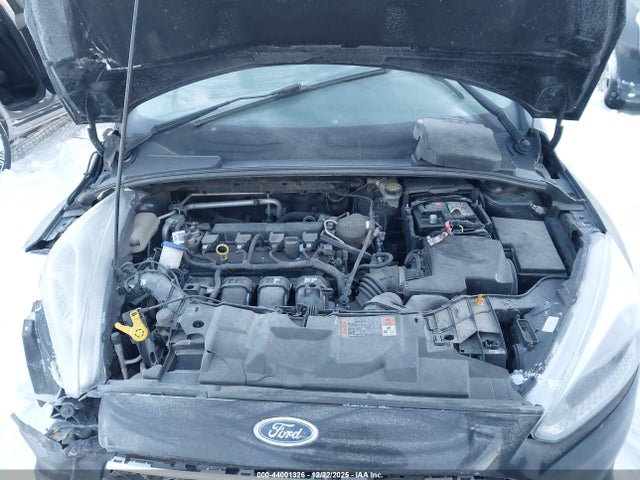 1FADP3K24FL325146 Ford FOCUS SE