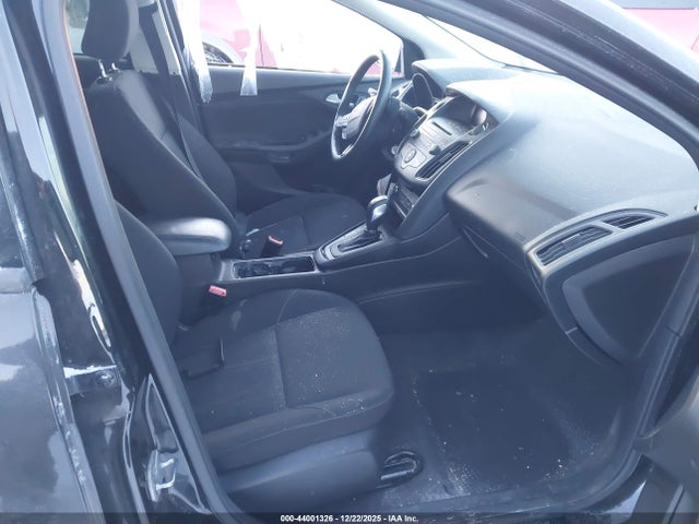 1FADP3K24FL325146 Ford FOCUS SE