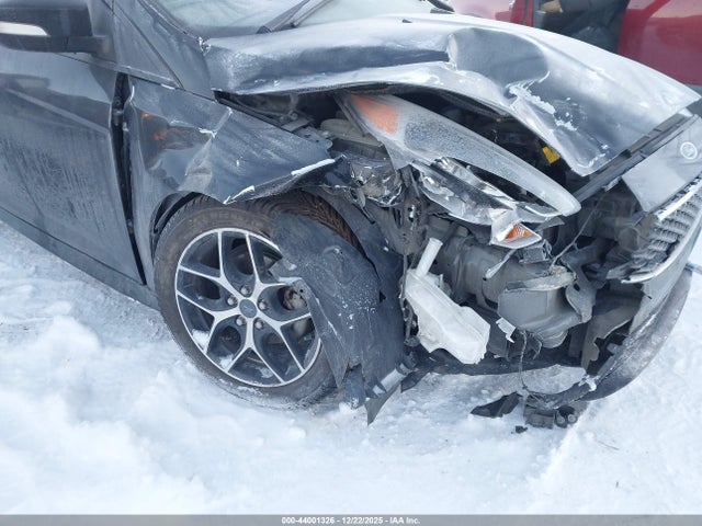 1FADP3K24FL325146 Ford FOCUS SE