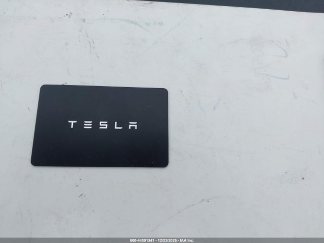2025 TESLA MODEL Y 7SAYGDED6SF315426 Photo 10
