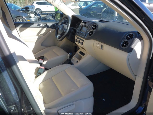 Продажа на аукционе авто 2016 Volkswagen Tiguan S, vin: WVGBV7AX5GW514220, номер лота: 44001356