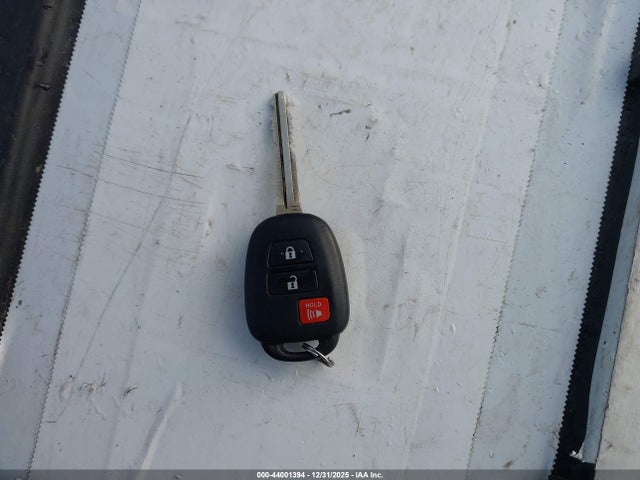 JTDKDTB38G1590216 Toyota Prius C Two