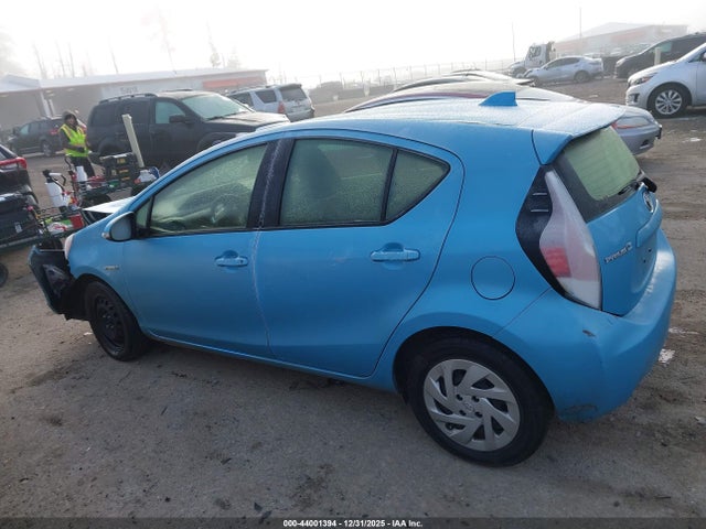 JTDKDTB38G1590216 Toyota Prius C Two