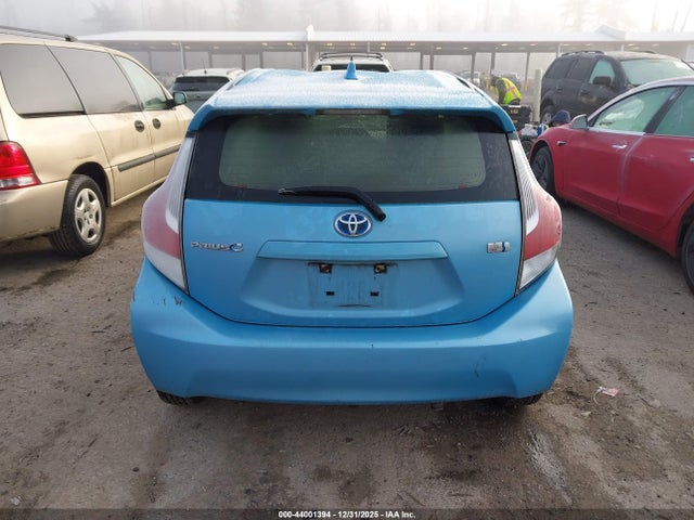 JTDKDTB38G1590216 Toyota Prius C Two