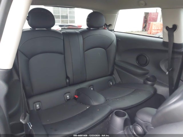 WMWXP5C53J2G63874 Mini Hardtop Cooper/oxford Edition