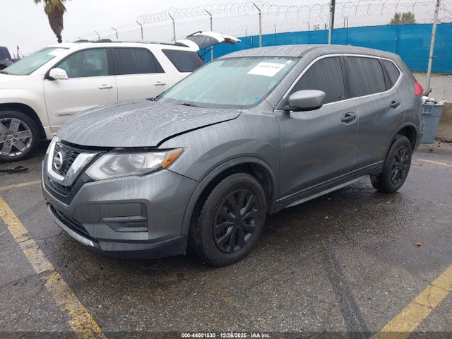 Nissan ROGUE S 2017 KNMAT2MT4HP570386 Image 2