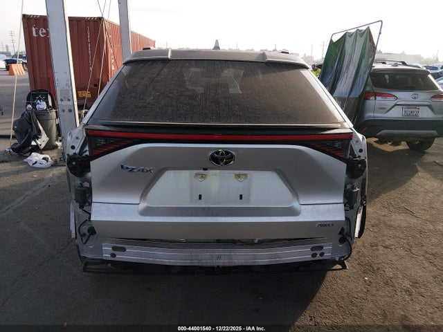Toyota BZ4X XLE 2023 JTMABACA4PA040112 Image 17
