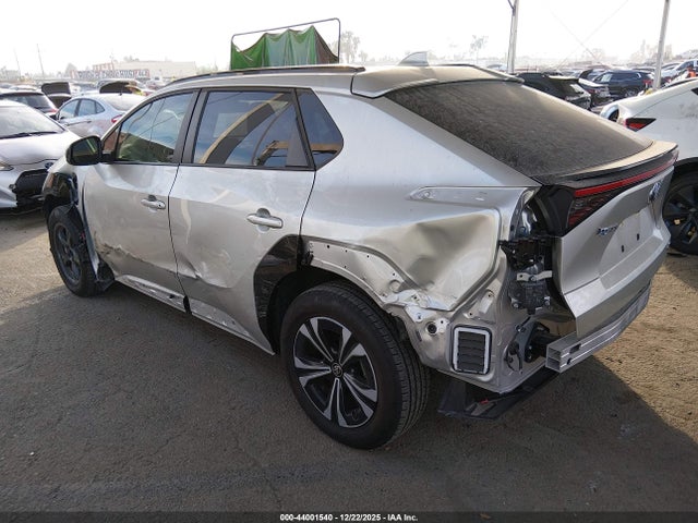 Toyota BZ4X XLE 2023 JTMABACA4PA040112 Image 3