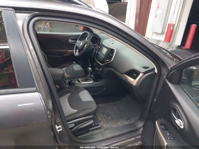 Jeep Cherokee Latitude 4x4 2018 1C4PJMCB2JD506276 Image 5