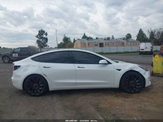 Tesla Model 3 Performance Dual Motor All-wheel Drive 2023 5YJ3E1EC2PF580547 Image 12