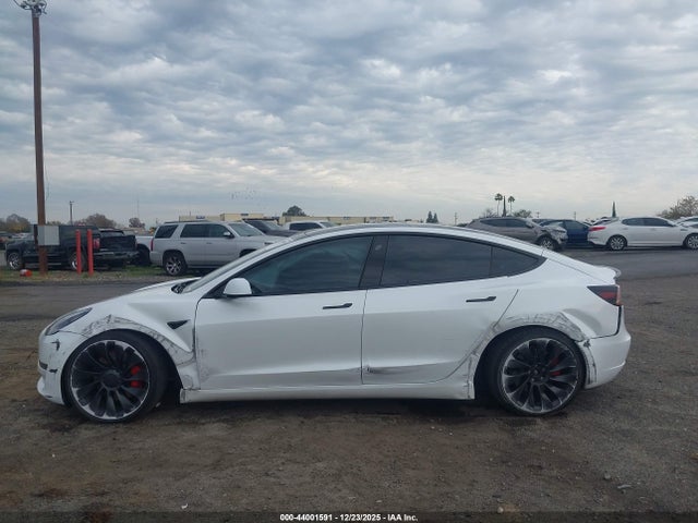 Tesla Model 3 Performance Dual Motor All-wheel Drive 2023 5YJ3E1EC2PF580547 Image 13
