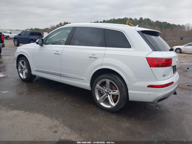 2019 AUDI Q7 WA1VAAF78KD016627 Photo 2