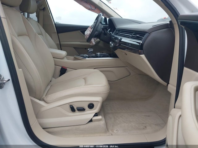 2019 AUDI Q7 WA1VAAF78KD016627 Photo 4