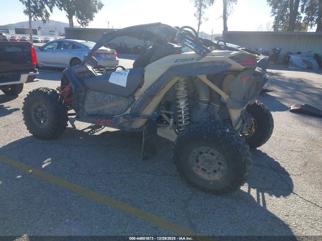 2023 CAN-AM MAVERICK X3 3JBVXAV20PE000070 Photo 2