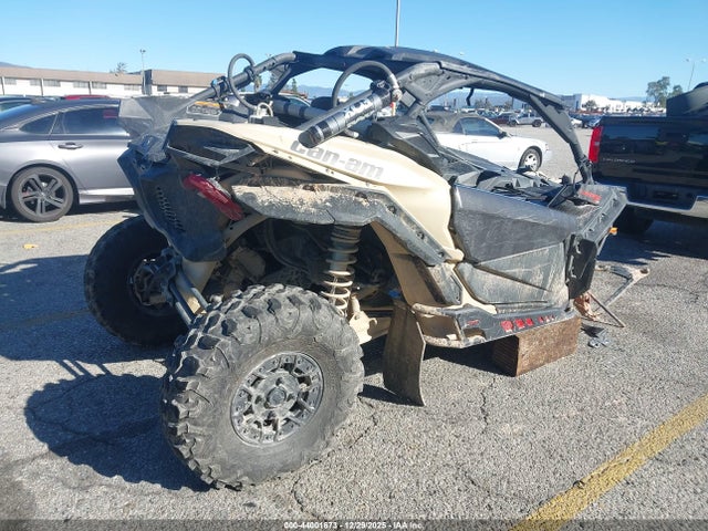 2023 CAN-AM MAVERICK X3 3JBVXAV20PE000070 Photo 3