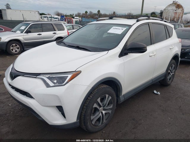 JTMBFREV9HJ137427 Toyota RAV4 LE