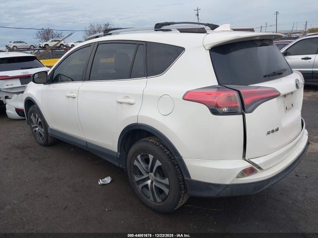JTMBFREV9HJ137427 Toyota RAV4 LE