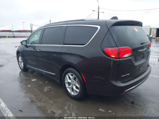 2017 CHRYSLER PACIFICA 2C4RC1EG6HR850694 Photo 2