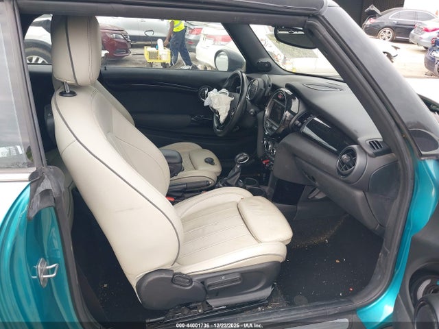 2017 MINI CONVERTIBLE WMWWG9C57H3C22675 Photo 4