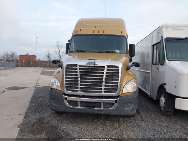 Продаж на аукціоні авто 2017 Freightliner Cascadia 125, vin: 3AKJGLDR2HSHV1055, номер лоту: 44001786