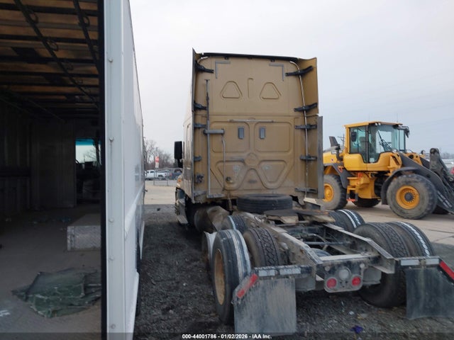 Продаж на аукціоні авто 2017 Freightliner Cascadia 125, vin: 3AKJGLDR2HSHV1055, номер лоту: 44001786