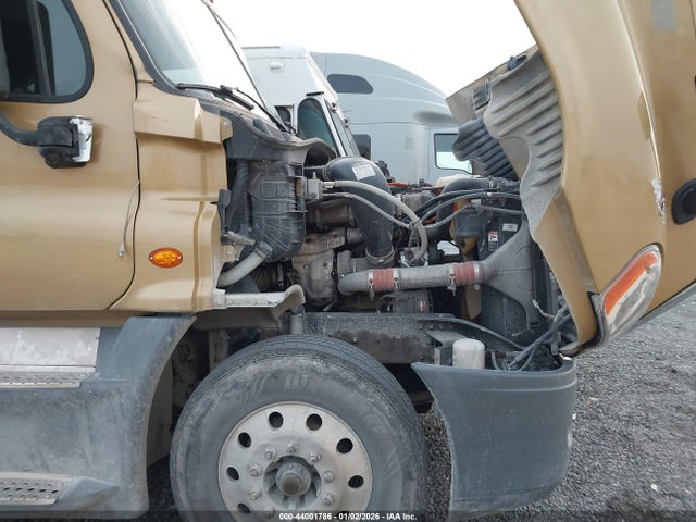 Продаж на аукціоні авто 2017 Freightliner Cascadia 125, vin: 3AKJGLDR2HSHV1055, номер лоту: 44001786