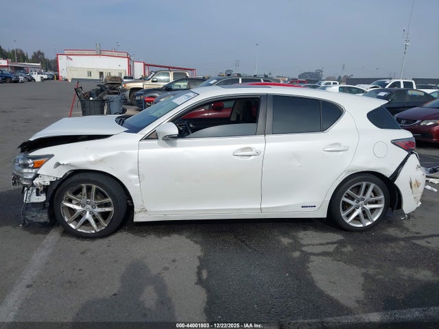 JTHKD5BH1E2192505 Lexus CT 200H